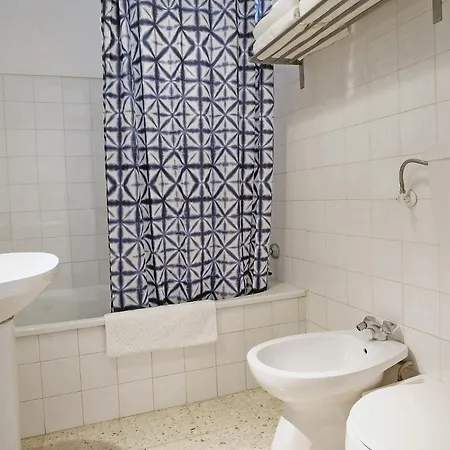 Bh4d Sunny 4th Floor With Stunning Views In Bairro Alto - Downtown * Lisbona