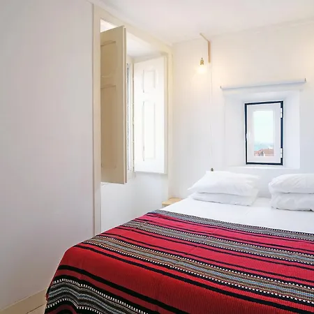 Apartment Bh4d Sunny 4th Floor With Stunning Views In Bairro Alto - Downtown